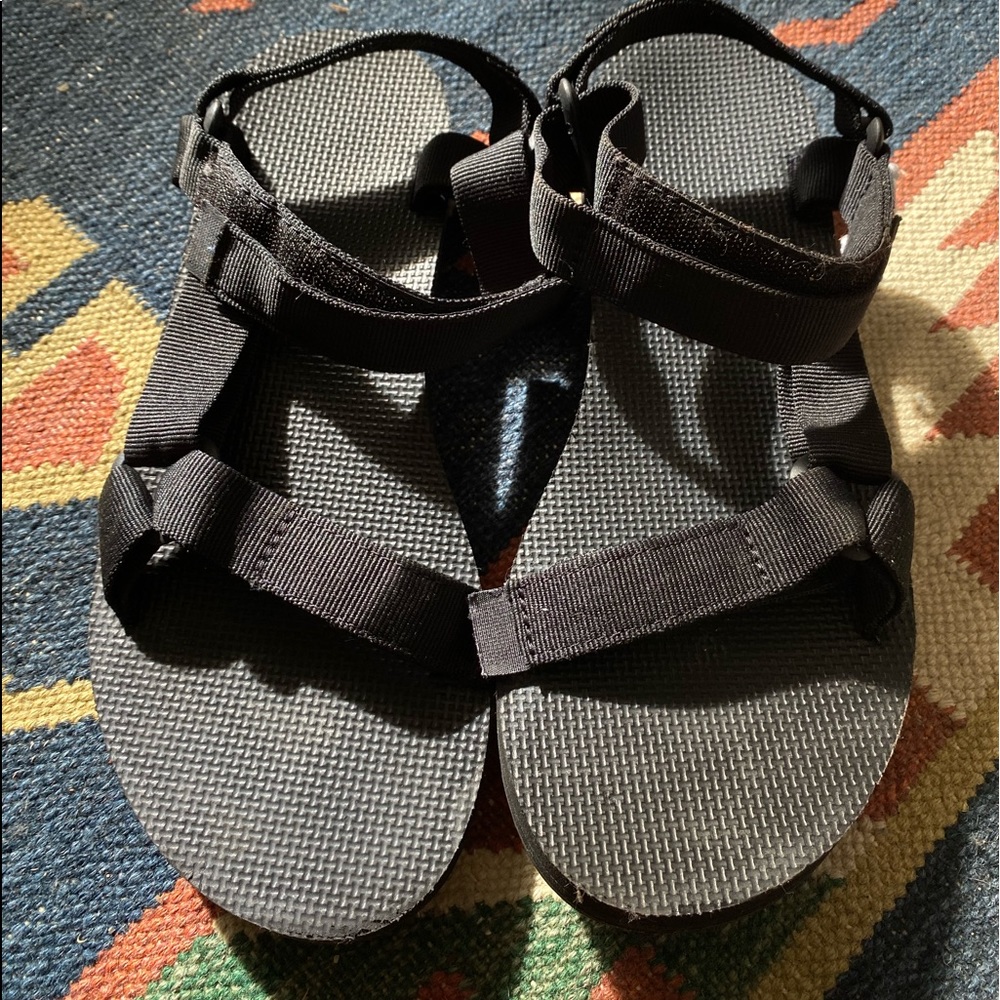 Teva originals